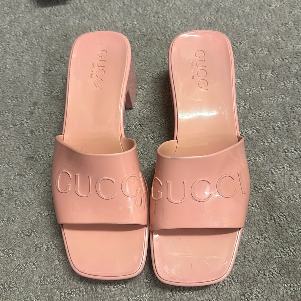 Gucci rubber sandals pink slides size 35